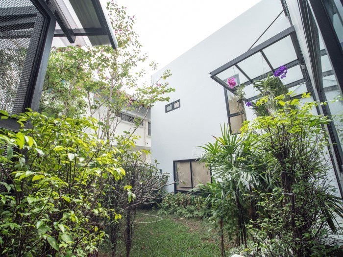 รูป P0117 ขายบ้านหรู 3 ชั้น พร้อมสระว่ายน้ำ ใจกลางสุขุมวิท 71 | พื้นที่ใช้สอย 900 ตร.ม. - รูปที่ 11/15