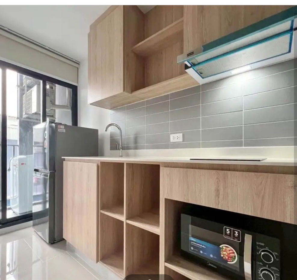 picture Condo For Rent //  Chewathai Pinklao - 10/13