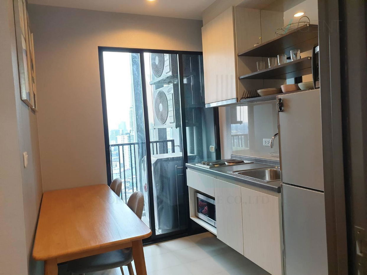 picture 🚩 For Rent Condo THE BASE PARK WEST SUKHUMVIT 77 Building 1, Floor 31,1 bed room, Room size 27.00 sqm - 6/8
