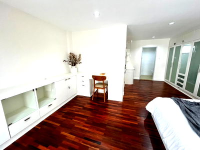 เช่าทาวน์โฮม พัฒนาการ 38 : 🏡 ทาวน์โฮมหรูให้เช่า พัฒนาการ 38 4 ชั้น 💰 เดือนละ 39,999 บาท 🐶🐱 เลี้ยงสัตว์ได้ รหัสทรัพย์: RS978