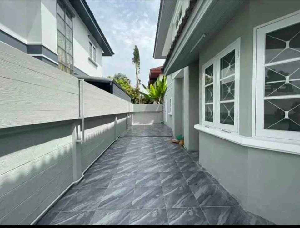 picture R2550 House For Rent Flora Ville - 12/14