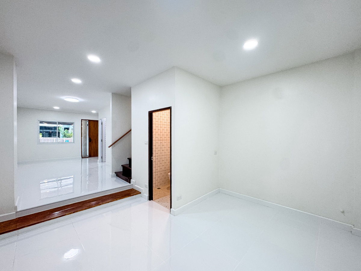 picture For sell  Townhome  Village 84 - 4/11