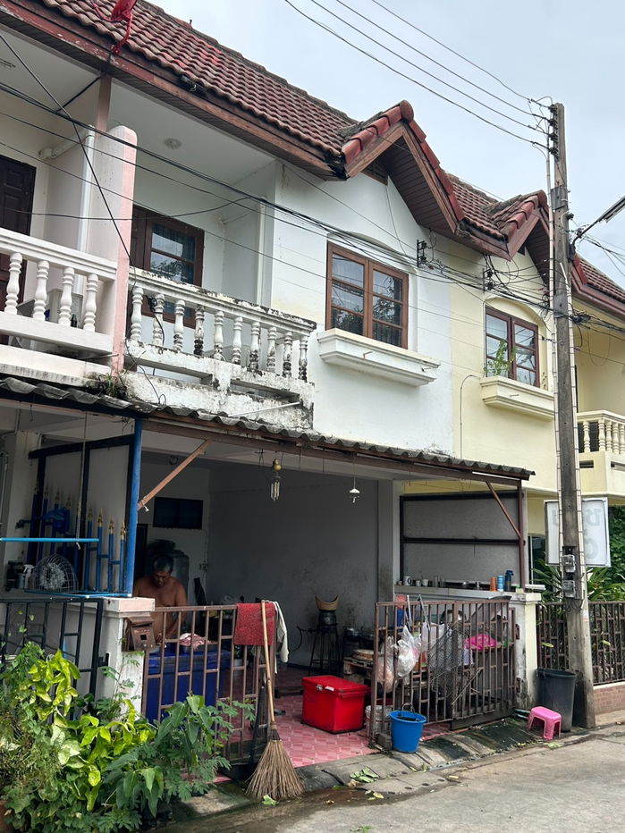 picture Prime Location, Passive Income from Day One! 2-Storey Townhome for Sale with Tenant – Soi Ditsaphon 1, near Lotus Chonburi,  - 1/8