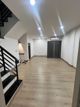 🌿 WS1566 [For rent] Office building, home office, 4 floors 💰 Rent only 55,000 baht/month 📍 MRT Lat Phrao