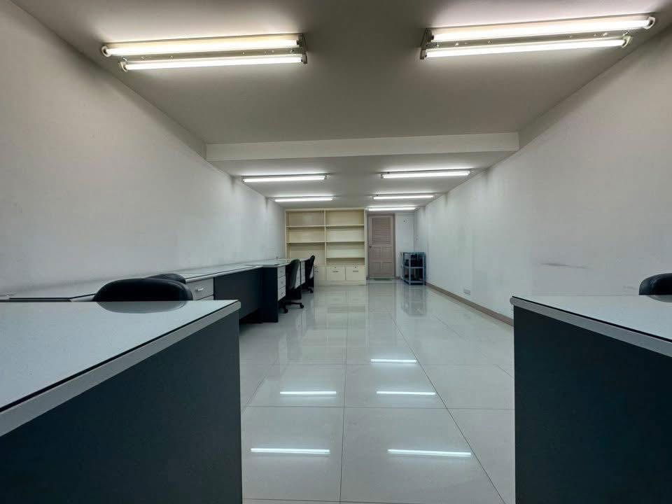 picture #R5274 Office for rent  in Rama 4 - 4/12