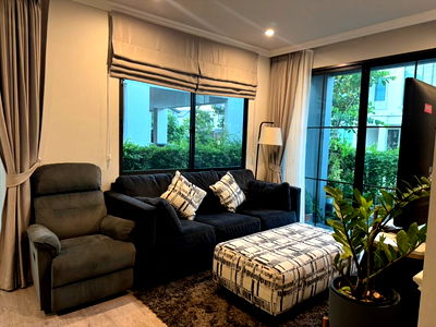 ขายบ้านเดี่ยว : ขายบ้านเดี่ยว 2 ชั้น สราญสิริ รามคำแหง บ้านสวย ตกแต่งสไตล์โมเดิร์น พร้อมเข้าอยู่ 