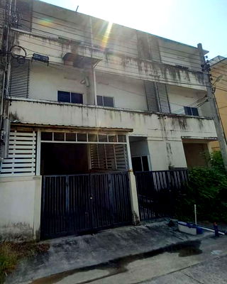 Townhouses for sale Don Mueang Airport : ทาวน์เฮ้าส์ 68 square meter Bangkok Sai Mai Sai Mai for 1540000 THB