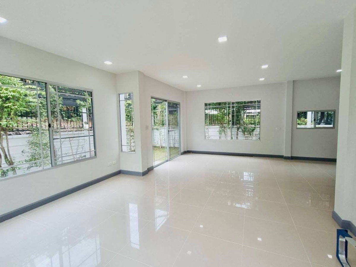 รูป ขายบ้านเดี่ยว 2 ชั้น โครงการสีวลี-ราชพฤกษ์ เชียงใหม่ หน้าบ้านกว้าง ทางเข้าไม่ติดใคร เดินทางสะดวก T.094-6511456 - รูปที่ 4/7