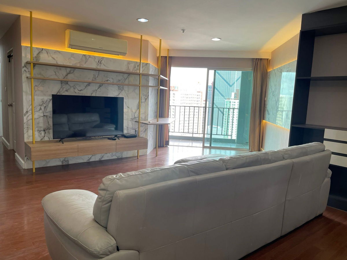 picture #S4150 For Rent Belle Grand Rama 9 - 6/11