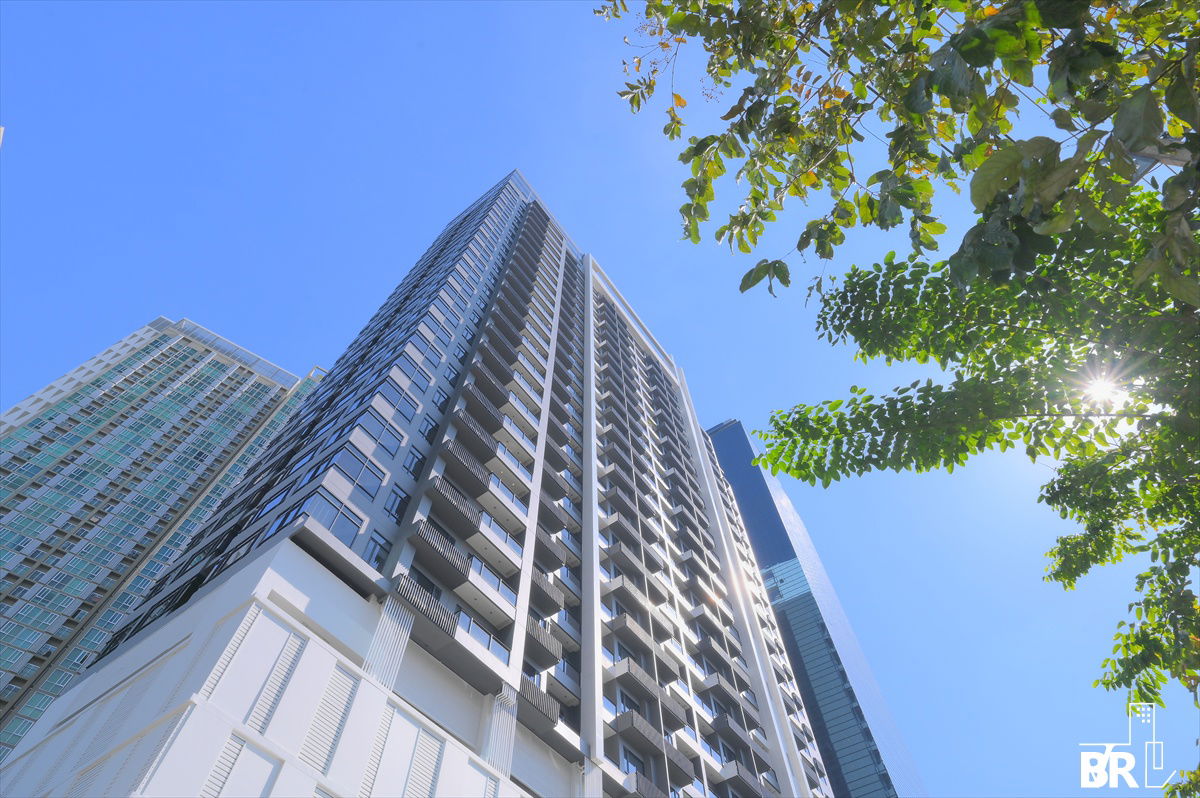 picture Ivy Ampio,Rare Unit, Good Price Near MRT Thailand Cultural Centre - 4/5