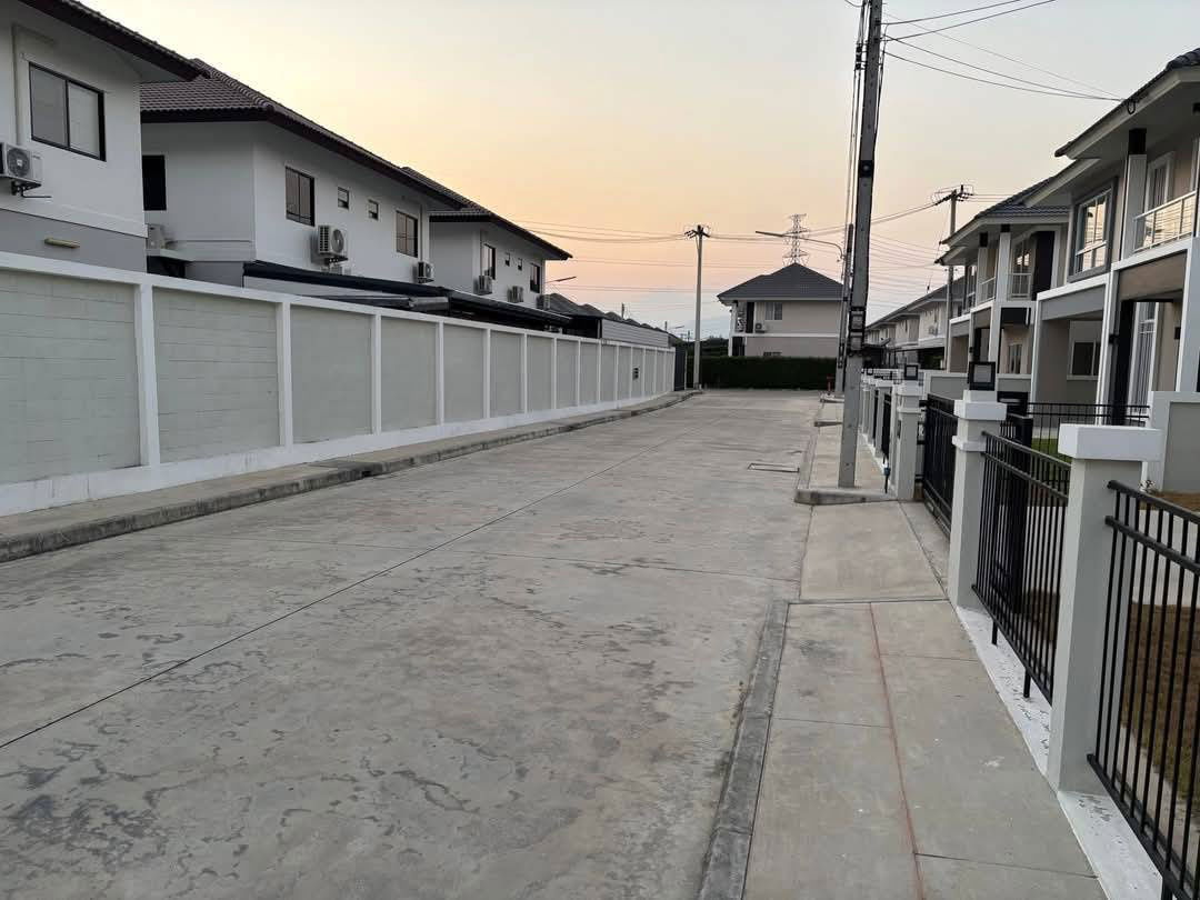 picture For rent: 2-storey detached house, Kanchanakanokville 14 project, San Kamphaeng. No flooding. New house, no one has ever lived in it. All electrical a - 4/10