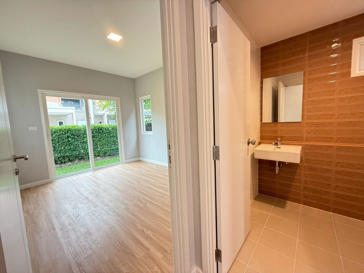 picture Single house The best location! On the main road! Near the expressway!  Special price 7.39 MB  Anasiri Tiwanon-Srisaman Project By SANSIRI - 7/22