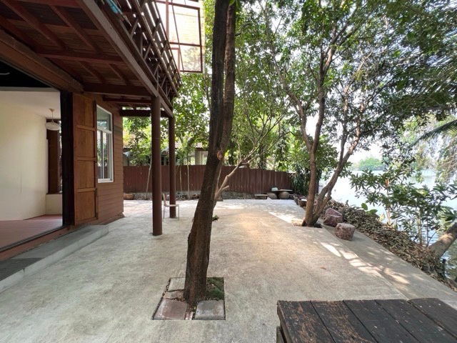 picture Lakefront Home in the Heart of the City! Resort-style living in Sammakorn Ramkhamhaeng  - 7/7