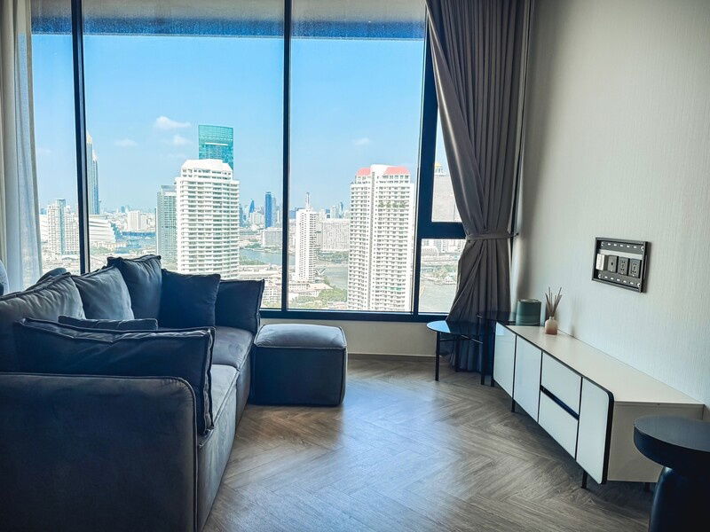 picture For Rent: Chapter Charoennakhon Riverside Condo High-rise  with 2 towers, located by the Chao Phraya River. 2 Bedrooms, 2 Bathrooms, 67.55 sq.m. - 8/11