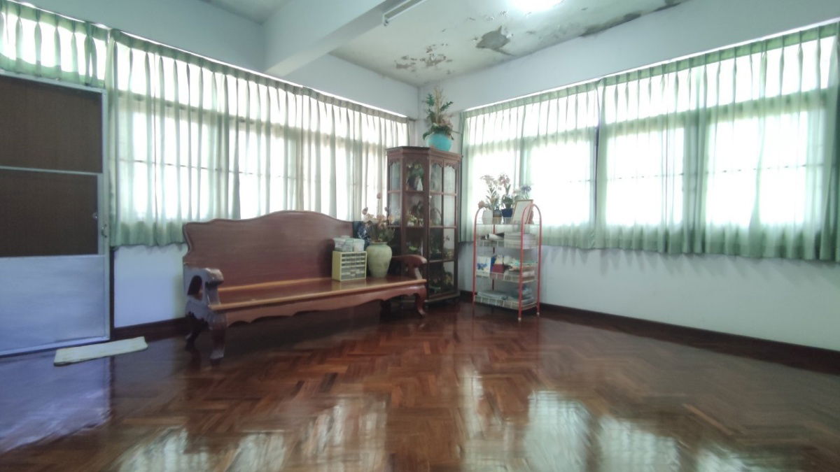 รูป โอกาสทอง! บ้าน 92 ตร.วา ราคาดี ใกล้ศิริราช-MRT บางขุนนนท์ - รูปที่ 5/13
