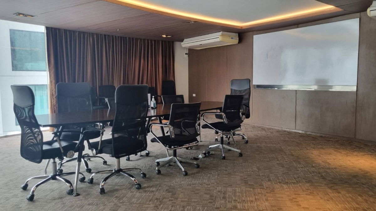 picture 15 Sukhumvit Residences for sale, near BTS Nana / Asoke, Bangkok - 10/12