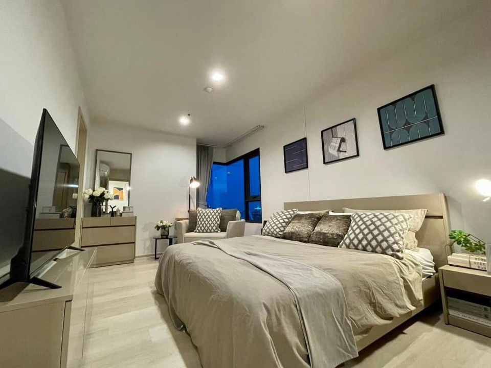 picture For rent, Life One Wireless condo, 2 bedrooms, high floor, unblocked view, beautifully decorated, fully furnished, - RW006715 - 8/16