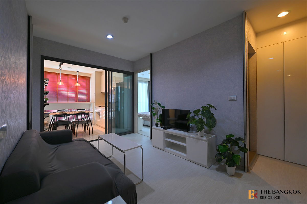 picture 🧩 High-Floor Unit with City View & Special Price  !!! 🧩 Rhythm Sukhumvit 42, Prime Ekkamai Location  near BTS Ekkamai  - 2/10