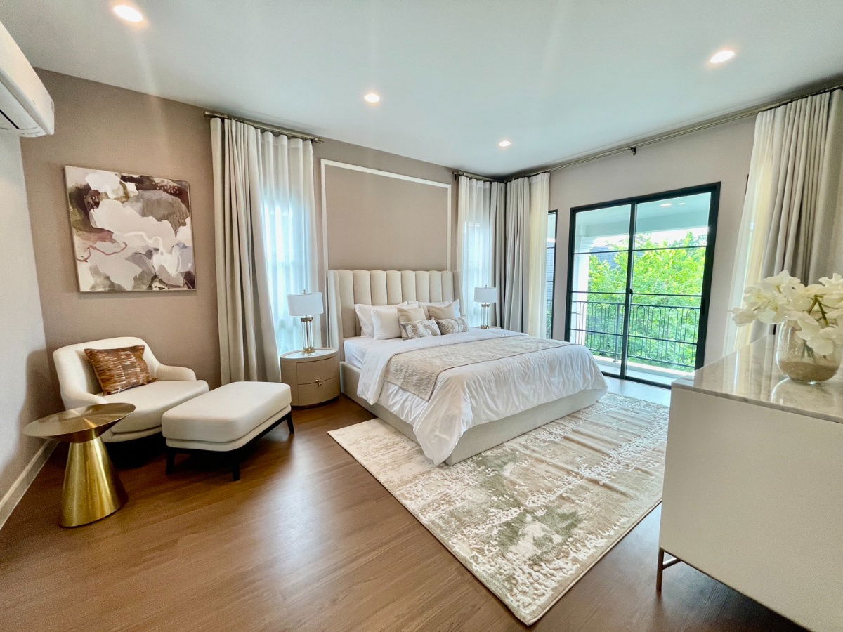 picture A model home with complete decoration in a perfect luxury style, ready to move in..must be here "Setthasiri Ngamwongwan" - 8/11