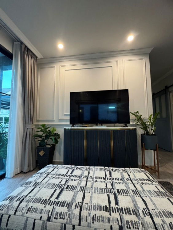 รูป ขายบ้านเดี่ยว 2 ชั้น สราญสิริ รามคำแหง บ้านสวย ตกแต่งสไตล์โมเดิร์น พร้อมเข้าอยู่  - รูปที่ 2/14