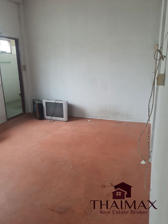 picture The good location land of 313 sq.wa on Thapae rd. in the heart of Chiang Mai city for sale. - 6/8