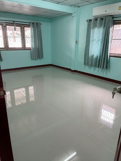 รูป รัชดา18-20 MRTสุทธิสาร 1.6กม. MRT โชคชัย4 800ม. ขายบ้านเดี่ยว 1ชั้น 50ตร.วา.200ตร.ม..4 นอน 2 น้ำ ทำเลดี ทาวน์ อิน ทาวน์ 3.9 กม. - รูปที่ 2/8