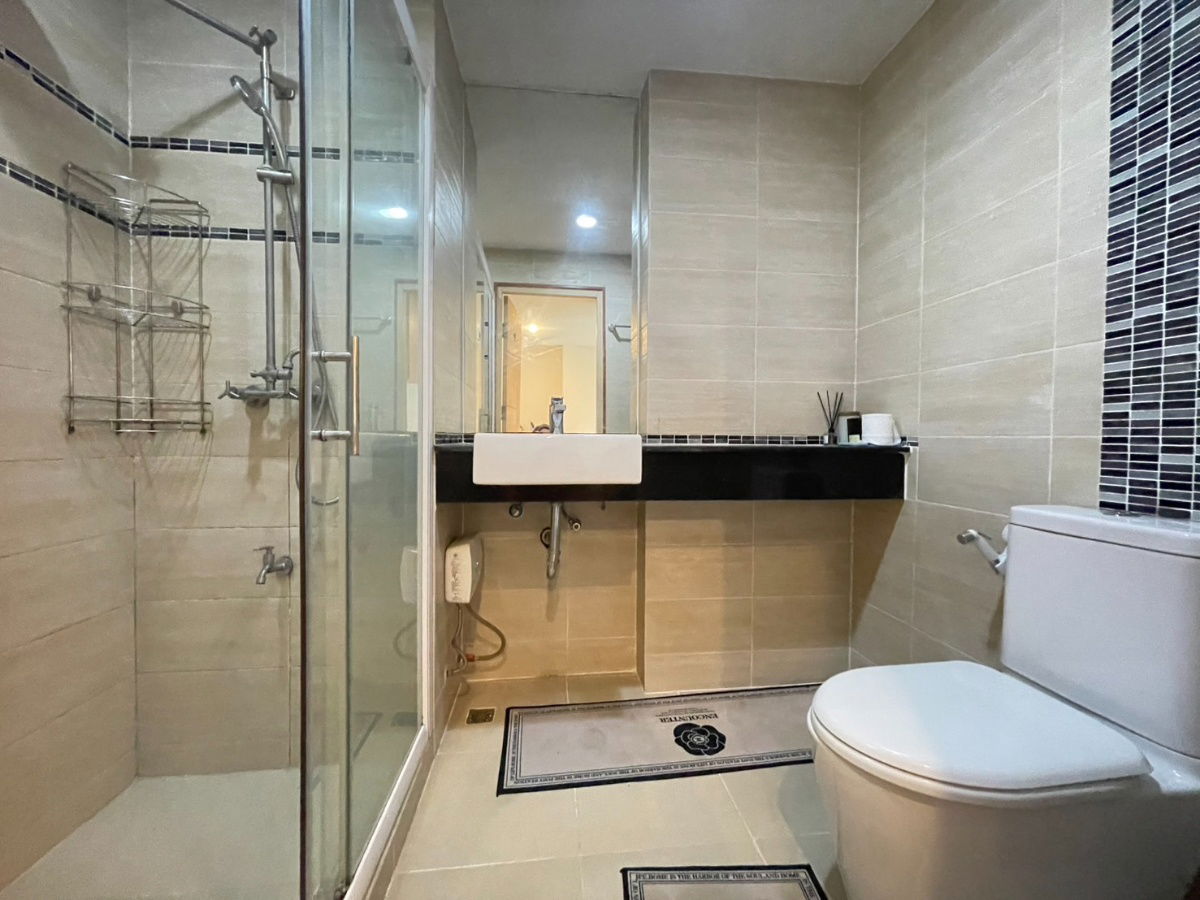 picture Rent The Wing Place condo near Suandok Hospital 34 sq m 10,000 / month - 11/12