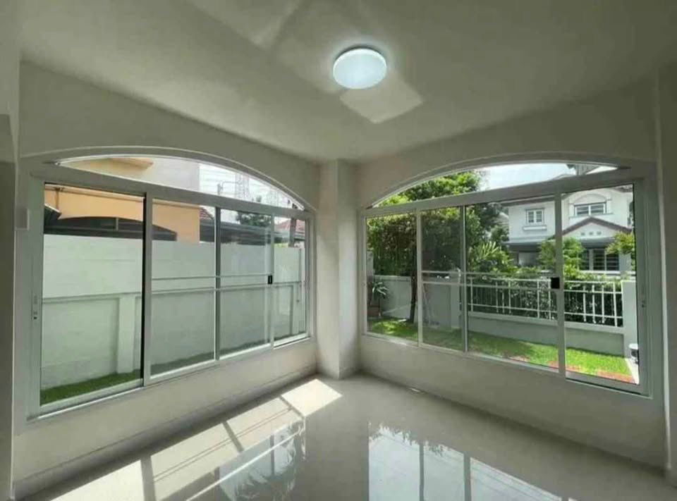 picture R2550 House For Rent Flora Ville - 13/14
