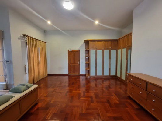 รูป [ให้เช่า] บ้านเดี่ยว รัชดาภิเษก 36 / 2 ห้องนอน 3 ห้องน้ำ / 80 ตรว. 250 ตรม. **65,000** เหมาะสำหรับพักอาศัยหรือทำออฟฟิศ จดทะเบียนบริษัทได้ - รูปที่ 7/12