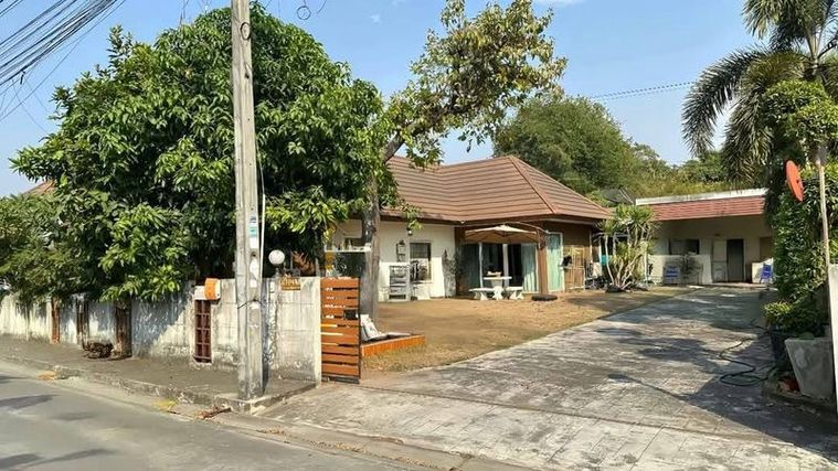 Urgent sale, single-storey detached house, Greenery Park Village, Bueng, Sriracha, Chonburi