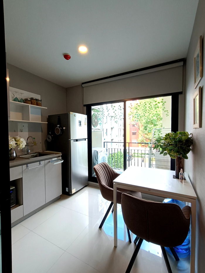 picture For rent !!!  Aspire Asoke-Ratchada | 18K. per month | 35 sq.m.  1Bed 1Bath  3rd Floor - 6/20