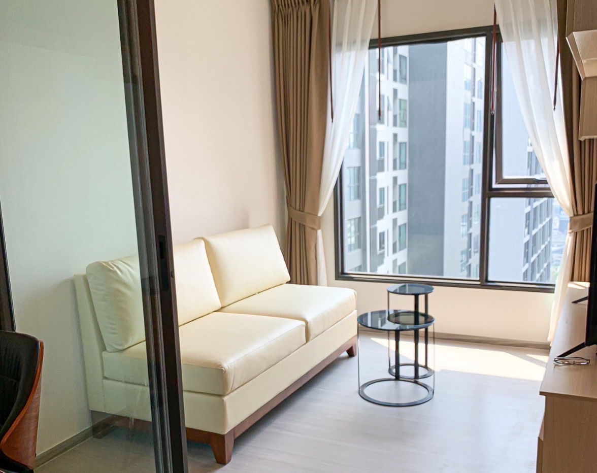 picture For Rent Condo Life Asoke - Rama 9 fully furnished (S15-30775) - 1/8