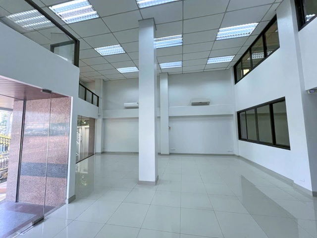 picture Grand Opening! Central Westville Ratchaphruek 1km. Boonthavorn Ratchaphruek 1.7km. Office for rent 4 - 7/8