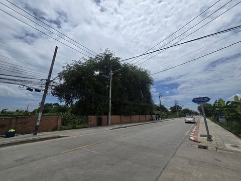 ขายที่ดิน 4-3-72 ไร่ ถนนทวีวัฒนา-กาญจนาภิเษก ที่ดินทำเลดี ด้านหน้าติดถนนใหญ่ ด้านหลังติดคลองทวีวัฒนา ใกล้มหาวิทยาลัยกรุงเทพธนบุรี