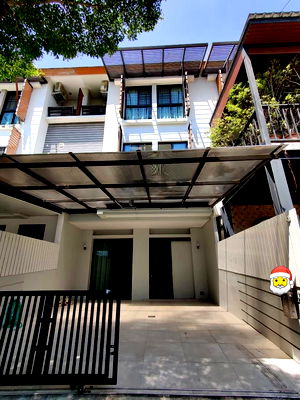 ทาวน์โฮมให้เช่า : 📍 ทาวน์โฮม 3 ชั้นให้เช่า 🏡 Areeya Mandarina Sukhumvit 77 (อารียา แมนดารีน่า สุขุมวิท 77)