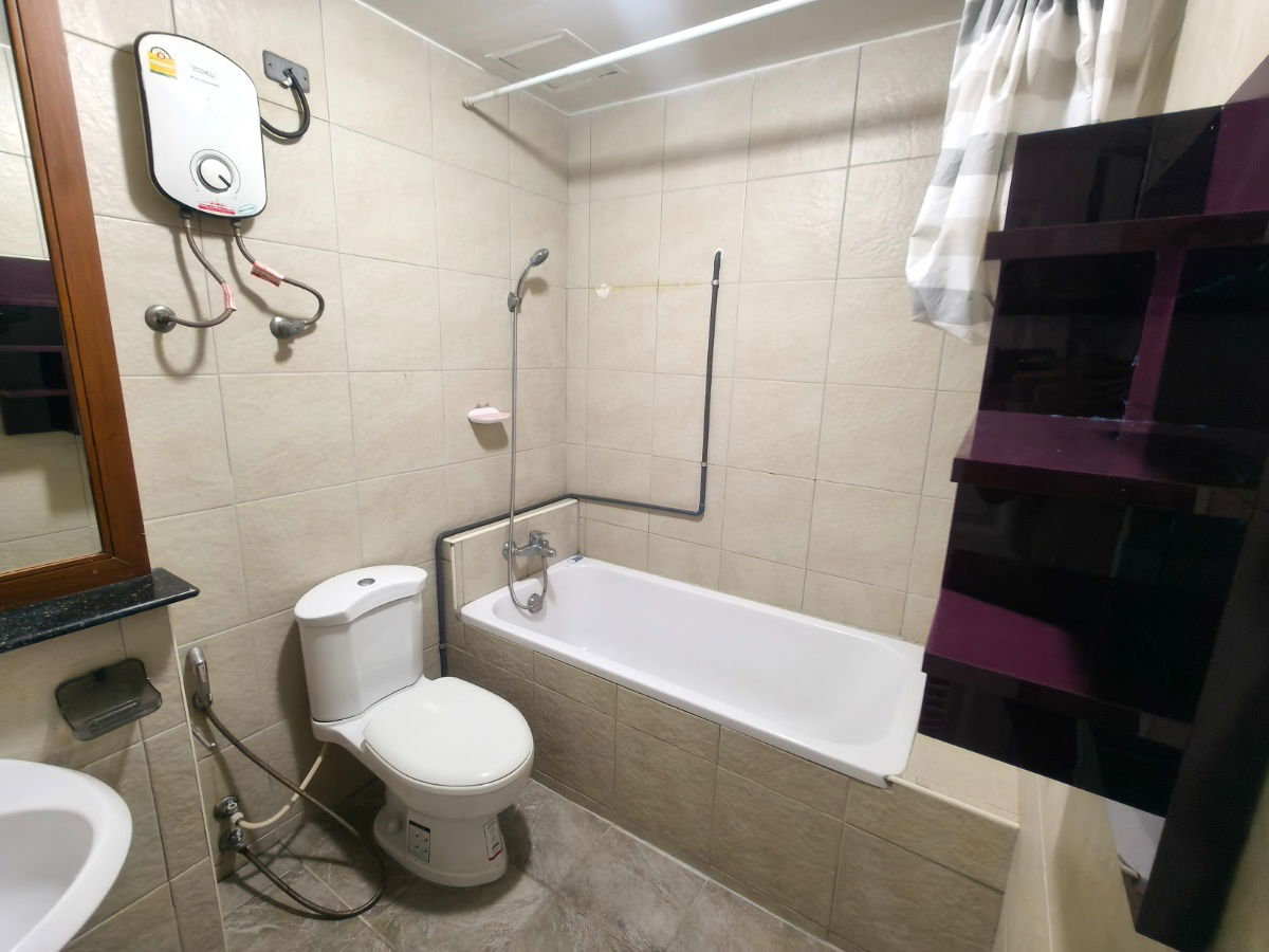 picture RARE FIND! 💎 Huge 127 sqm 3-Bedroom Condo for Rent at The Waterford Diamond, Phrom Phong - Unbeatable Price! - 8/36
