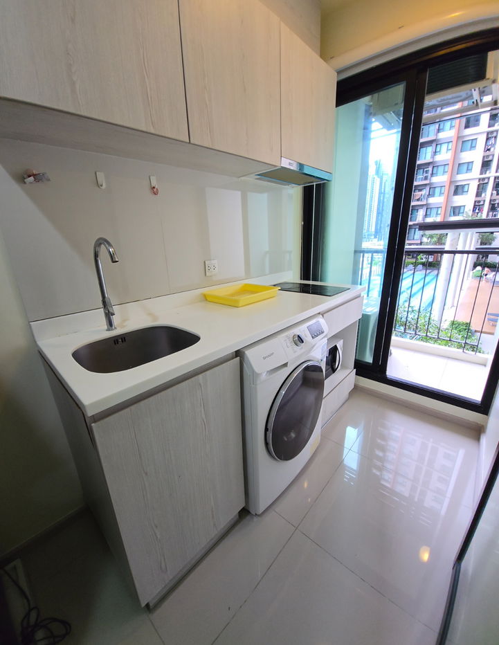 รูป ให้เช่าไลฟ์ อโศก ( Life Asoke) 1 ห้องนอน 30 ตรม ชั้น 8 เฟอร์นิเจอร์ครบชุด / ใกล้กับ MRT เพชรบุรี (150 เมตร) เพียง 1 สถานีถึงอโศก / ค่าเช่า 17,000 บาท - รูปที่ 5/21