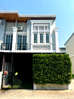 ทาวน์โฮมให้เช่า : ✅🏡 เช่าบ้านโครงการ Golden Town3 บางนา-สวนหลวง ตกแต่งพร้อมเข้าอยูู่  โลเคชั่นดีเดินทางสะดวก