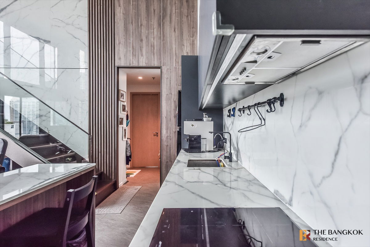 picture The Lofts Silom near BTS Surasak Luxury Condo in Central City Location - 8/11