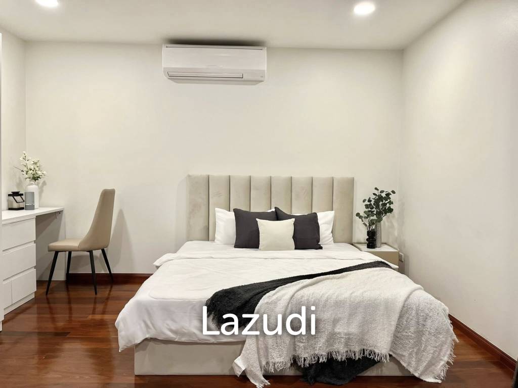 picture 5 Bed 6 Bath 320 SQ.M House in Huai khwang - 11/32