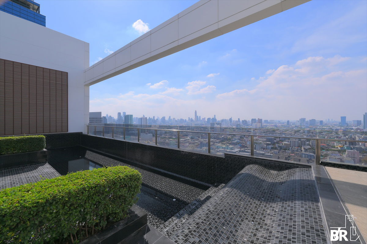 picture Ivy Ampio,Rare Unit, Good Price Near MRT Thailand Cultural Centre - 5/5