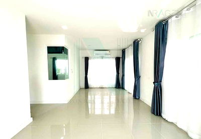 Houses for sale : 🎉 For Sell Twin house GOLDEN NEO 2 RAMINTRA-WONGWAEN 2-story 4 bedroom 4 bathroom