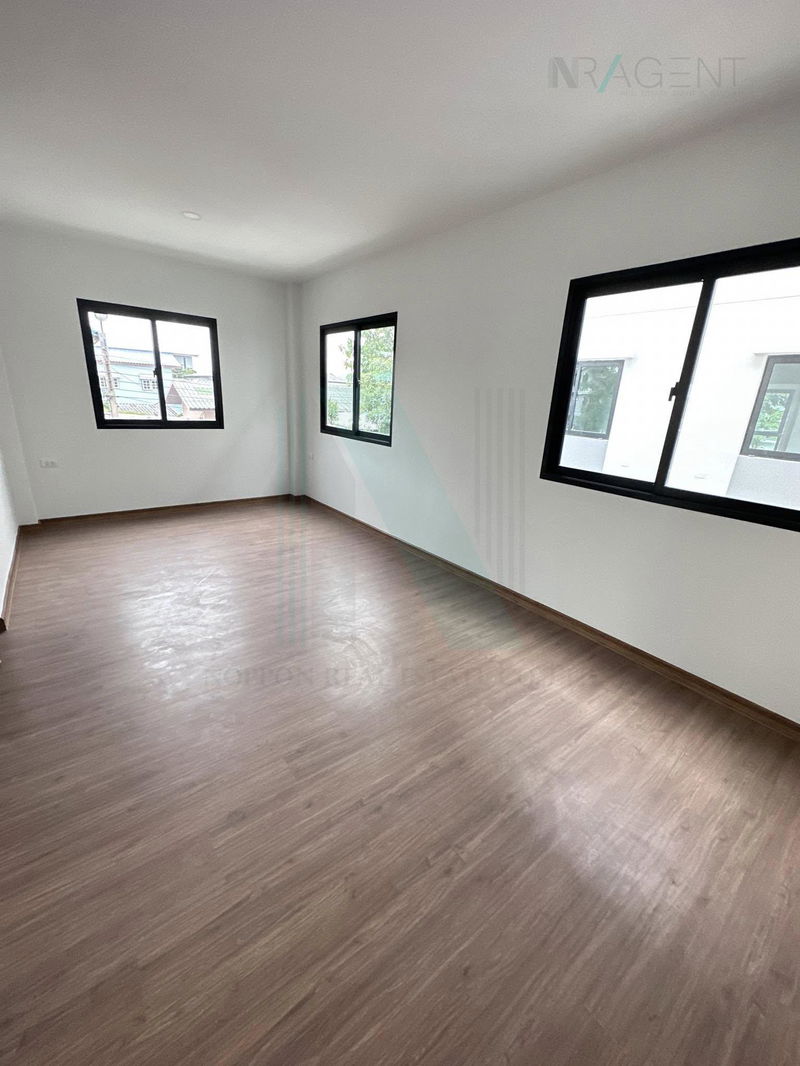 Townhouses for rent : 📌 For Rent 3-story Townhouse LUMPINI TOWN PLACE SUKHUMVIT - SRINAKARIN 3 bedroom 3 bathroom