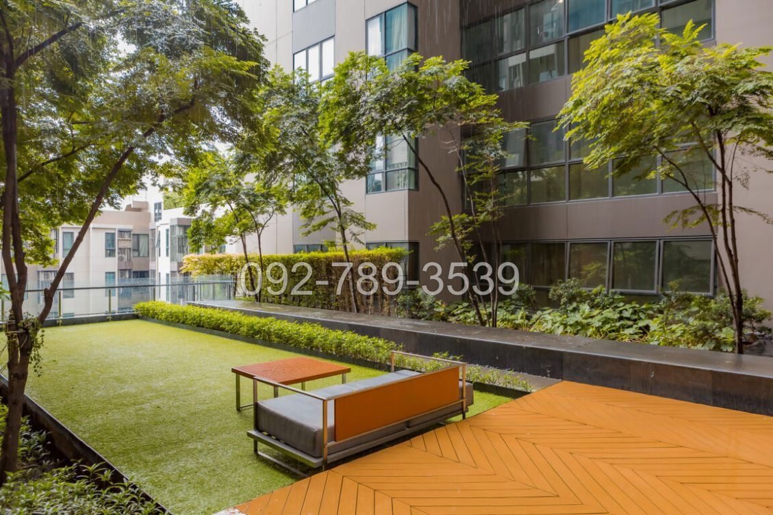 picture Centric Ari Station Condominium for Sale 7th floor garden view - 11/17