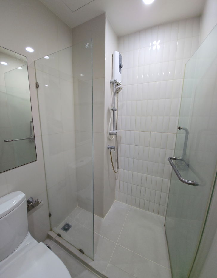 รูป ให้เช่าไลฟ์ อโศก ( Life Asoke) 1 ห้องนอน 30 ตรม ชั้น 8 เฟอร์นิเจอร์ครบชุด / ใกล้กับ MRT เพชรบุรี (150 เมตร) เพียง 1 สถานีถึงอโศก / ค่าเช่า 17,000 บาท - รูปที่ 9/21