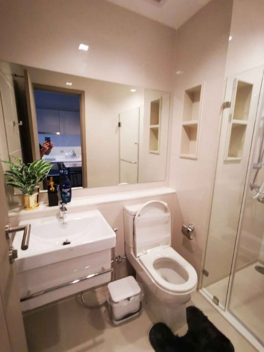 picture Code: KJ7809  for rent Life Asoke - Rama 9 // Line ID: @kjcondo (with @) // - 9/9