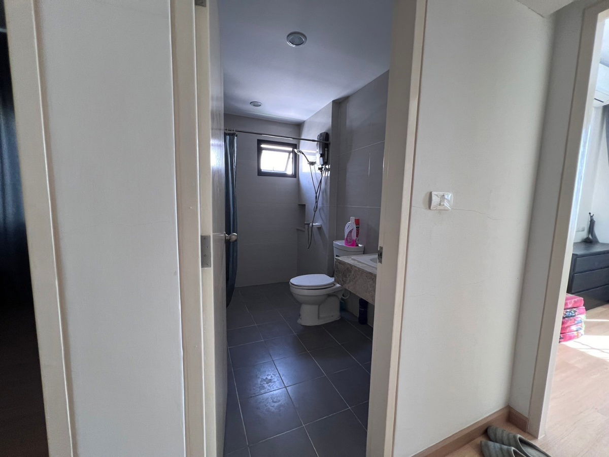 รูป 🏡 ขายทาวน์เฮาส์ 2 ชั้น หน้าบ้านไม่ชนใคร! พร้อมอยู่ ทำเลดี บางนา-ตราด กม.29 (ใกล้ ABAC / สุวรรณภูมิ) - รูปที่ 6/15
