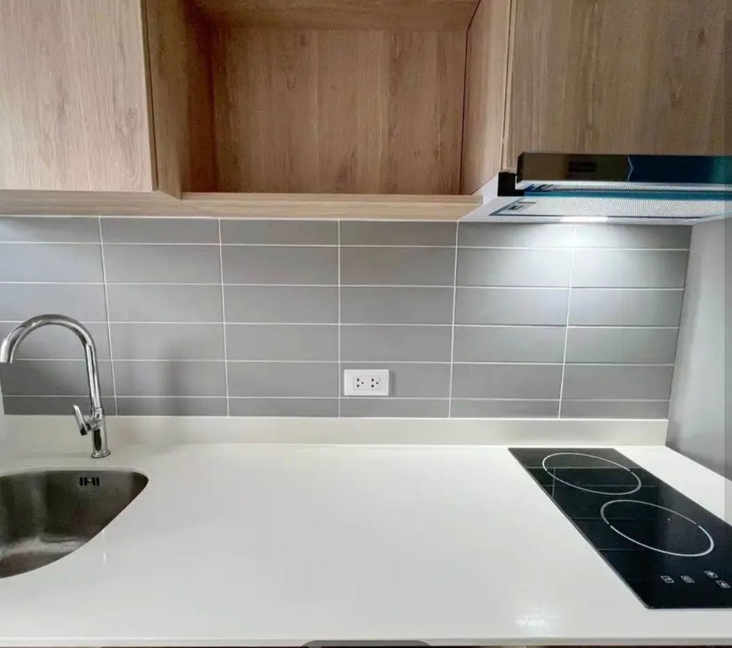 picture Condo For Rent //  Chewathai Pinklao - 9/13