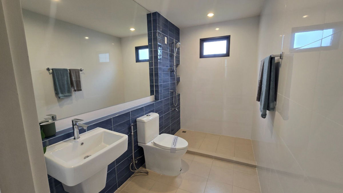 picture 🔥Show House for Sale‼️ Single house no. 8/5 in elegant Modern Farmhouse style Ready to move in — cozy, stylish, and functional! - 17/27