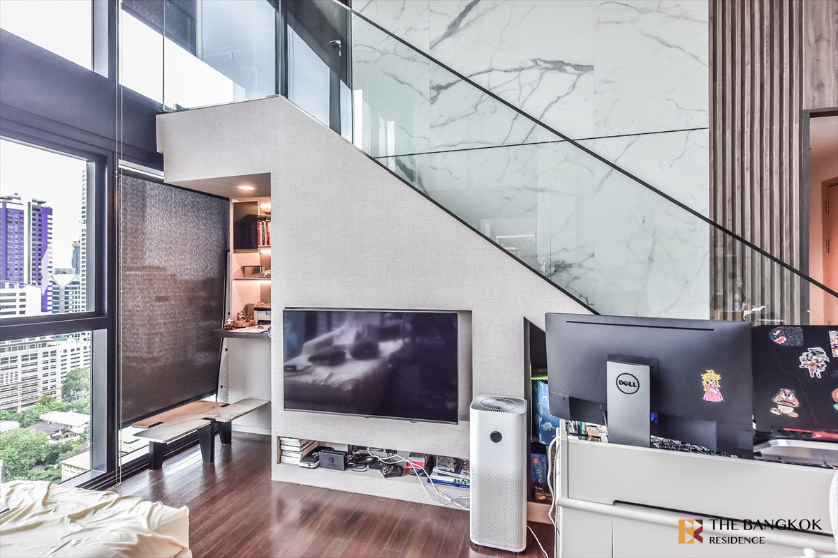 picture The Lofts Silom near BTS Surasak Luxury Condo in Central City Location - 7/11